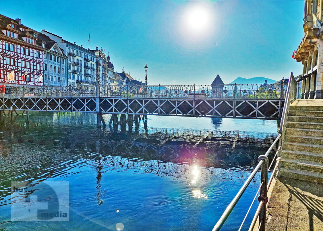 Luzern Rathaussteg im Sonnenschein – Digitales Foto